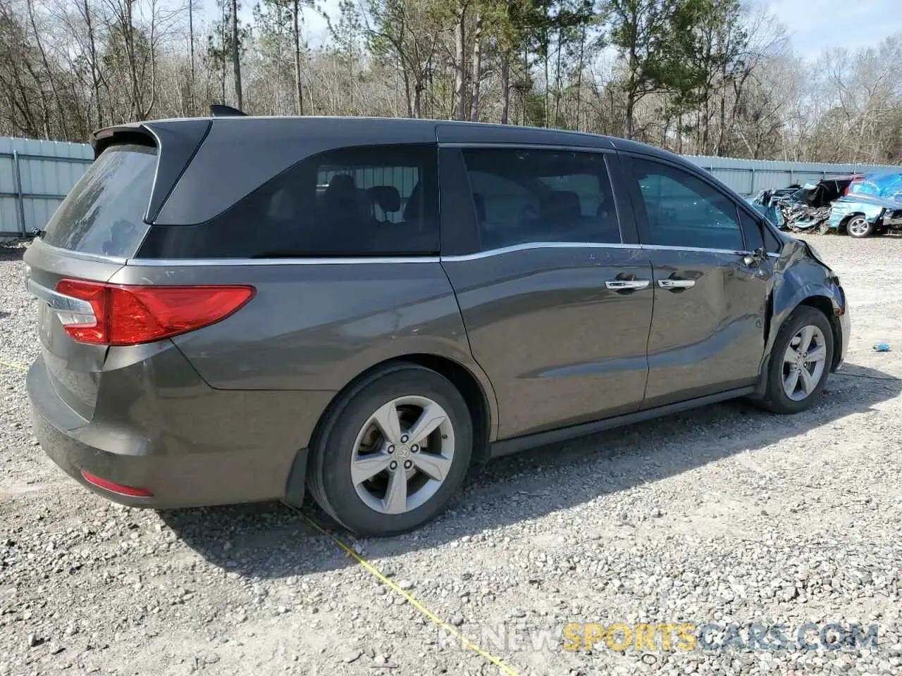 3 Photograph of a damaged car 5FNRL6H5XKB124945 HONDA All Models 2019