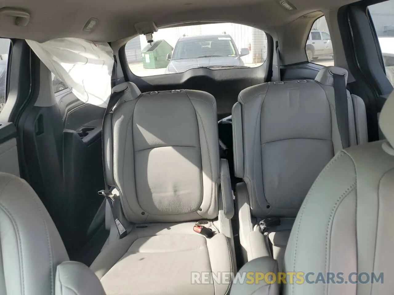 10 Photograph of a damaged car 5FNRL6H61KB511568 HONDA All Models 2019