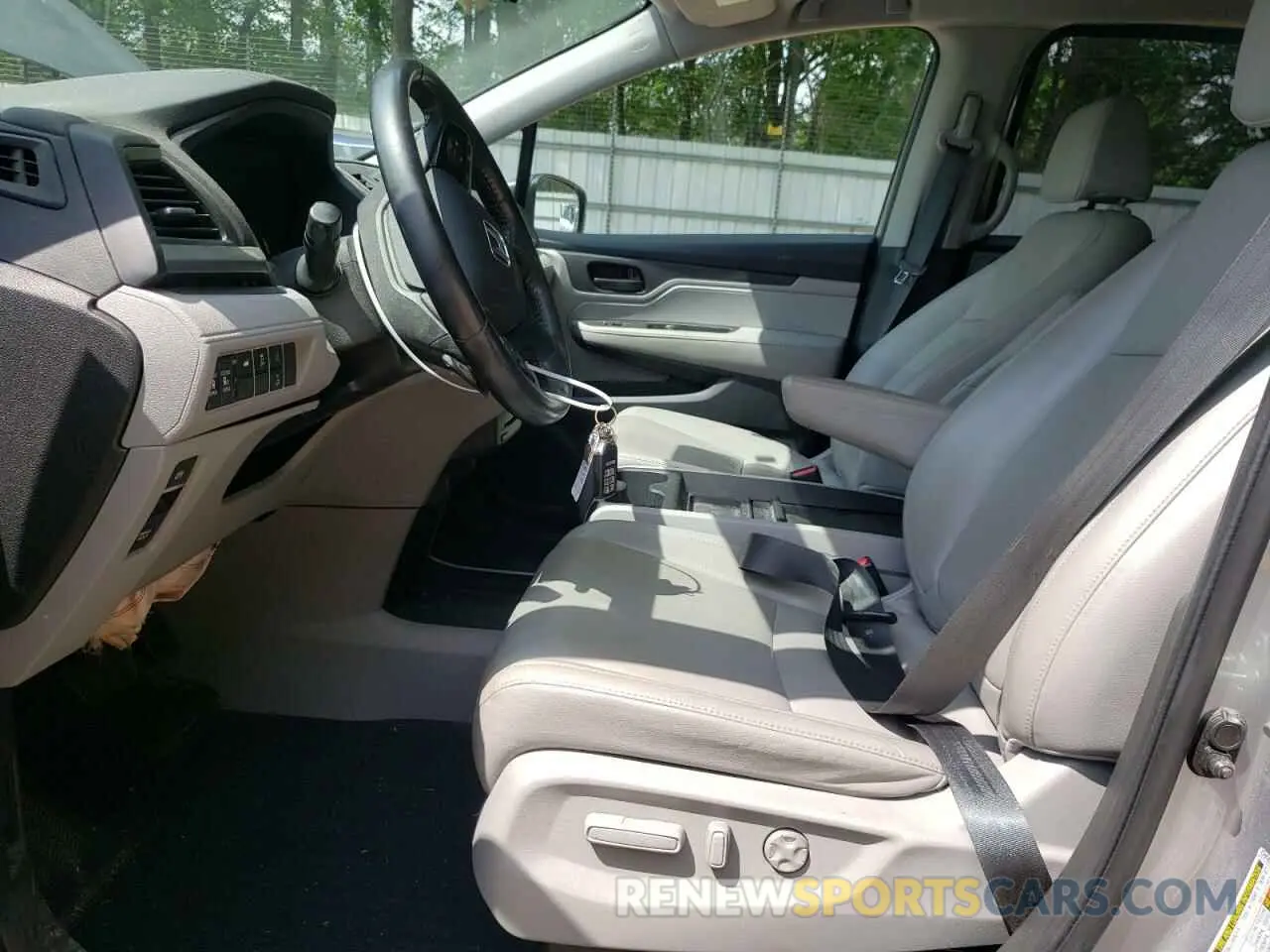 7 Photograph of a damaged car 5FNRL6H70KB005948 HONDA All Models 2019
