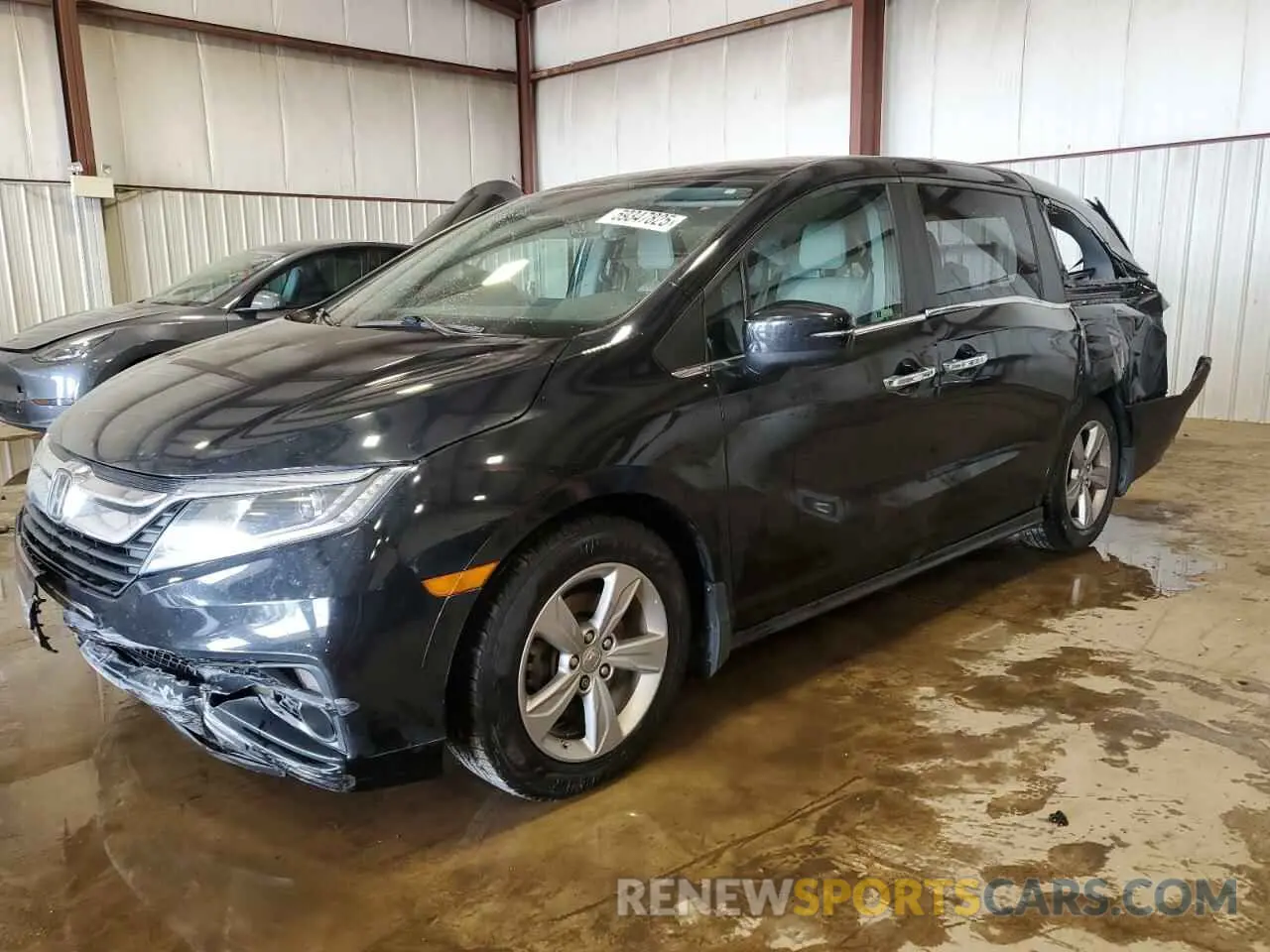 1 Photograph of a damaged car 5FNRL6H70KB016433 HONDA All Models 2019