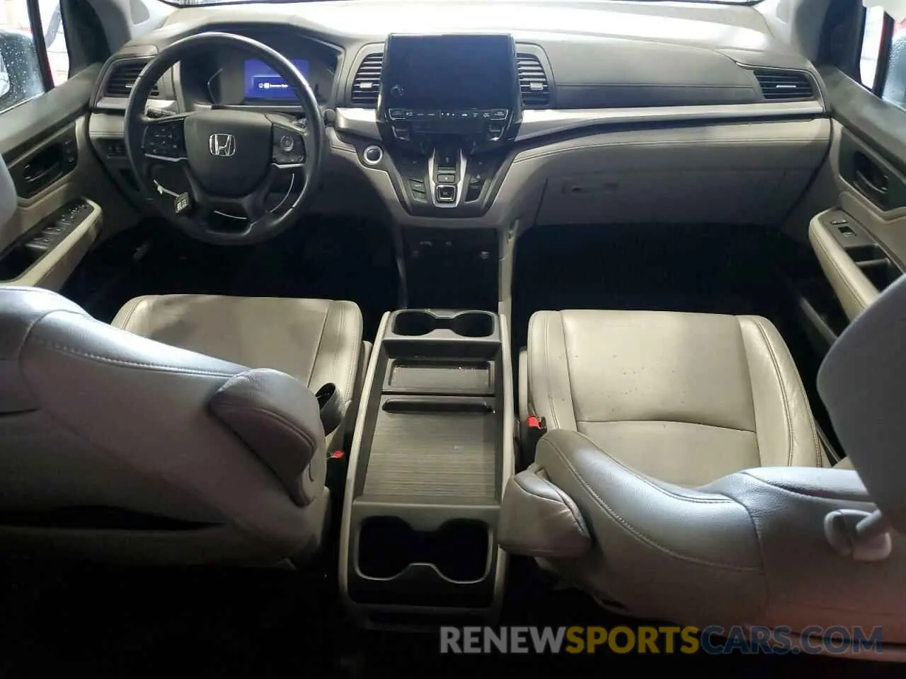 8 Photograph of a damaged car 5FNRL6H70KB016433 HONDA All Models 2019