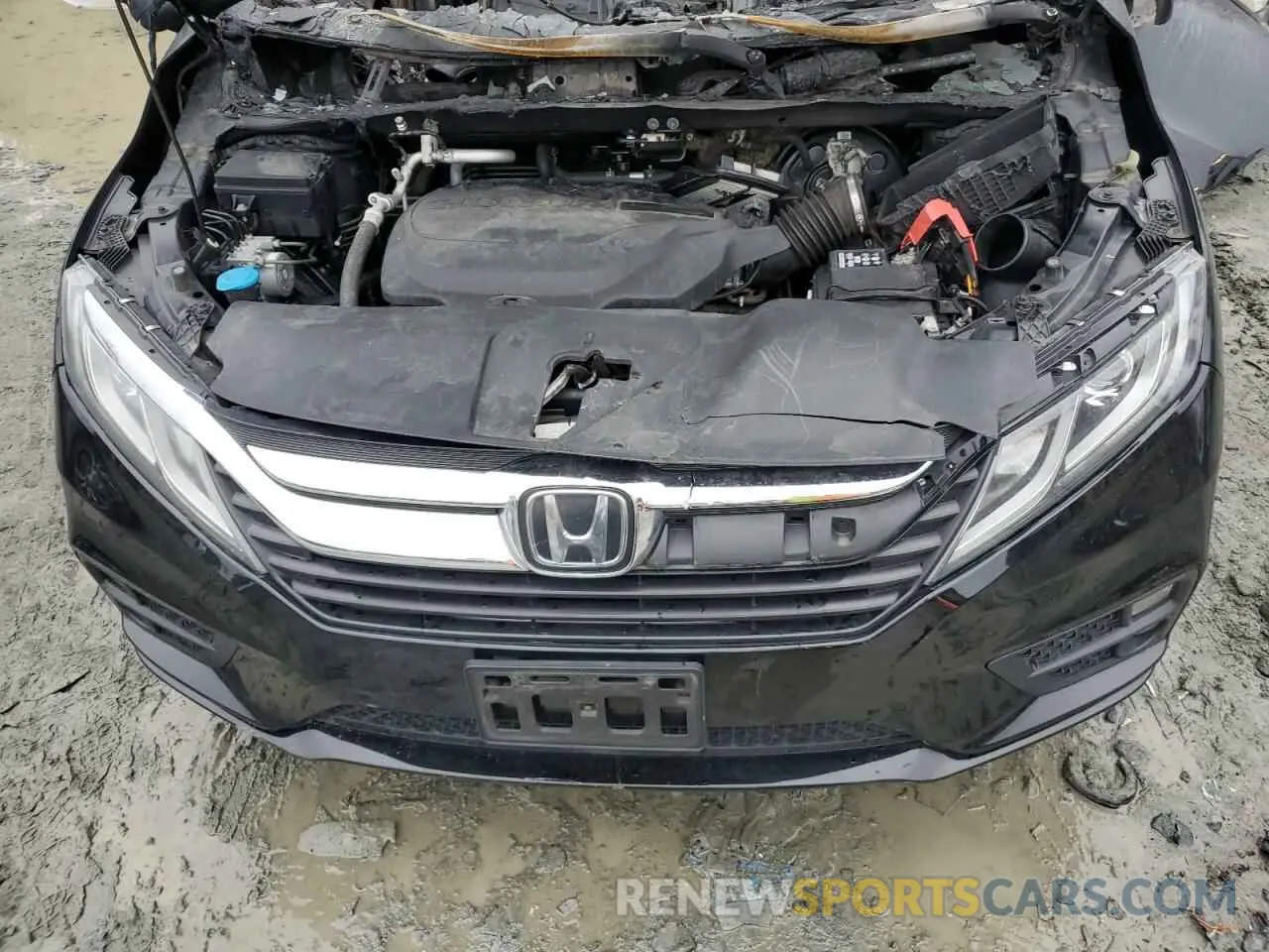 12 Photograph of a damaged car 5FNRL6H70KB033362 HONDA All Models 2019
