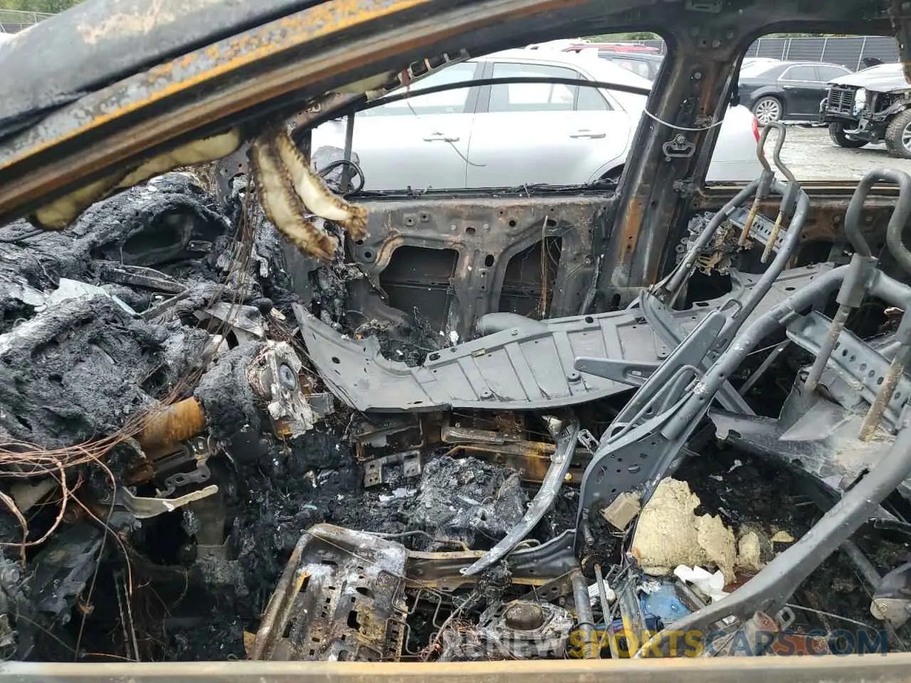7 Photograph of a damaged car 5FNRL6H70KB033362 HONDA All Models 2019