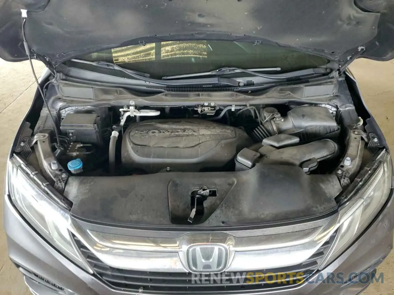 12 Photograph of a damaged car 5FNRL6H70KB102745 HONDA All Models 2019