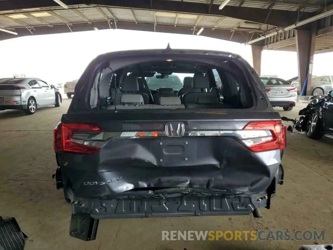 6 Photograph of a damaged car 5FNRL6H70KB102745 HONDA All Models 2019