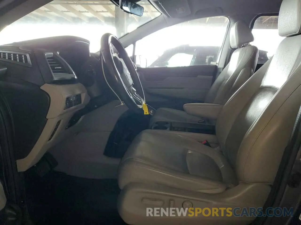 7 Photograph of a damaged car 5FNRL6H70KB102745 HONDA All Models 2019