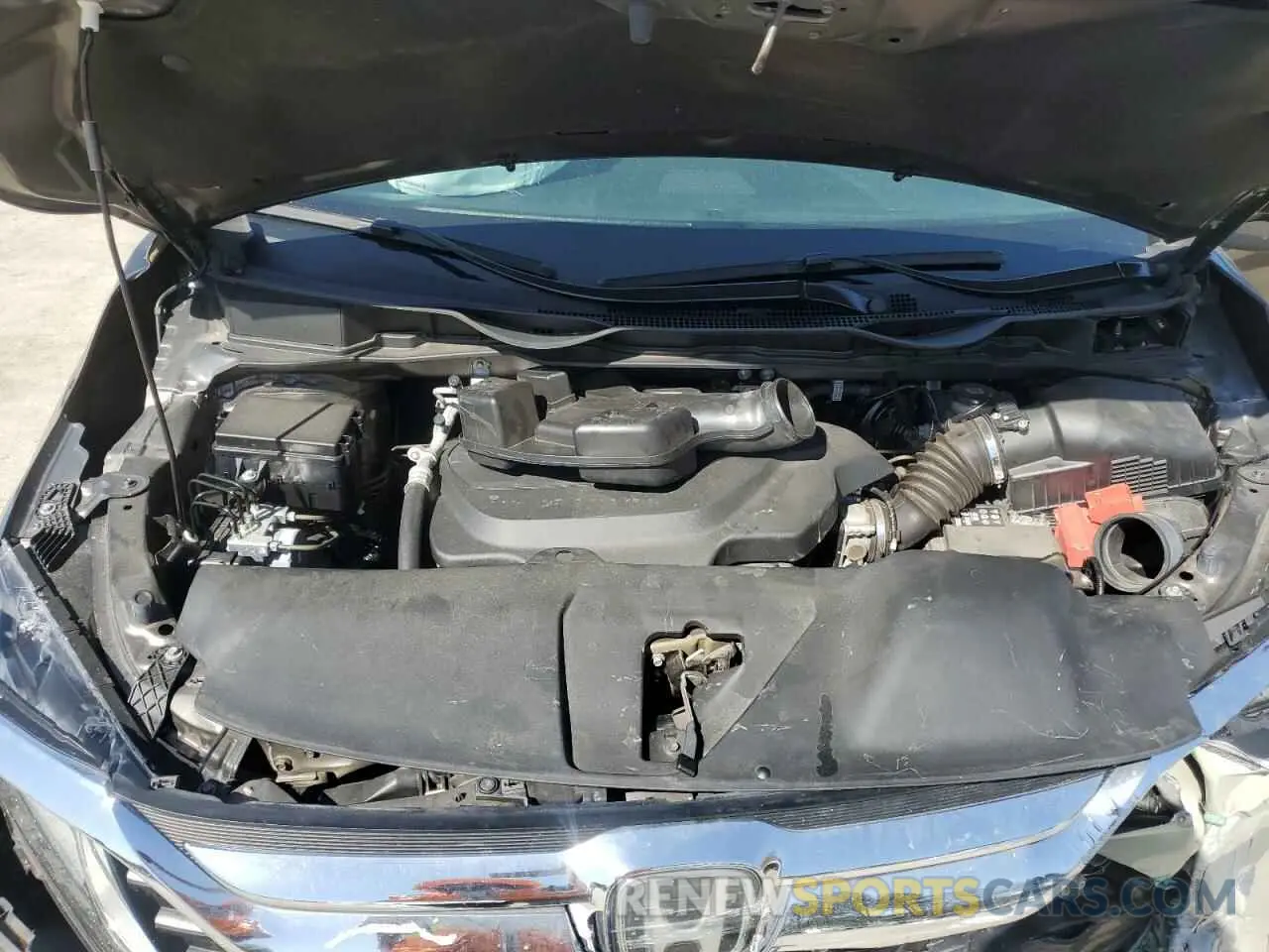 14 Photograph of a damaged car 5FNRL6H70KB108058 HONDA All Models 2019