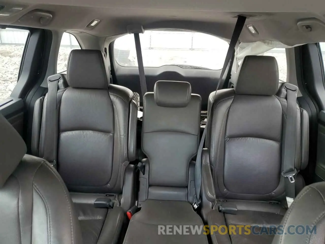 10 Photograph of a damaged car 5FNRL6H70KB132716 HONDA All Models 2019