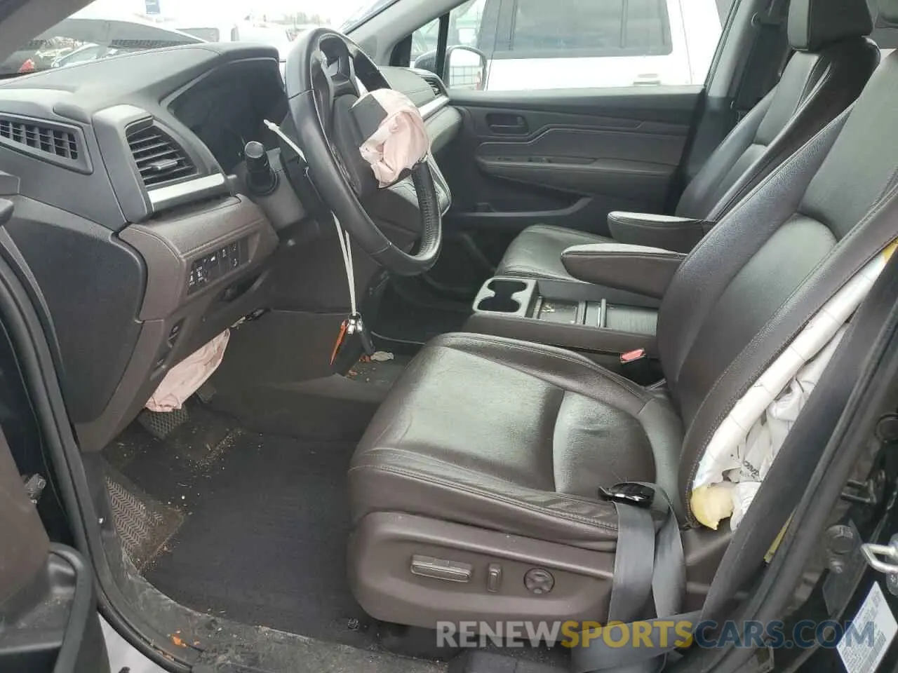 7 Photograph of a damaged car 5FNRL6H70KB132716 HONDA All Models 2019