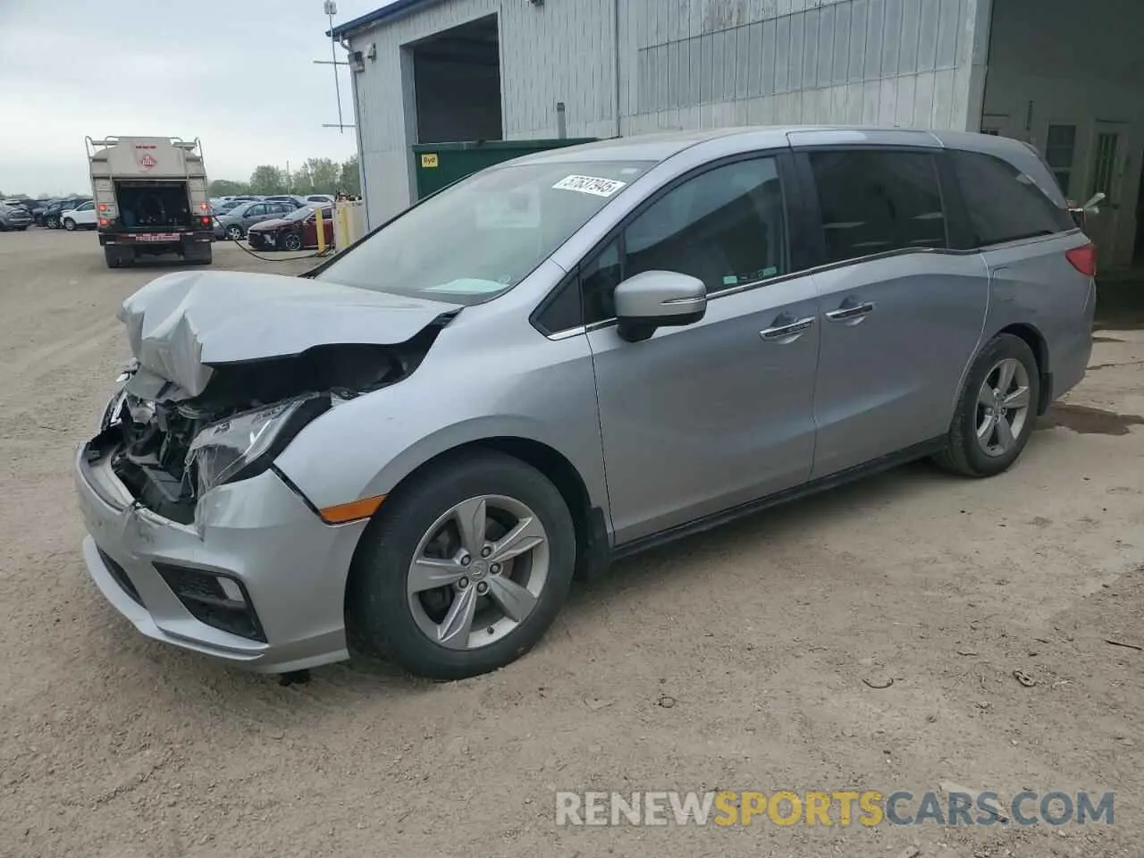 1 Photograph of a damaged car 5FNRL6H71KB001522 HONDA All Models 2019