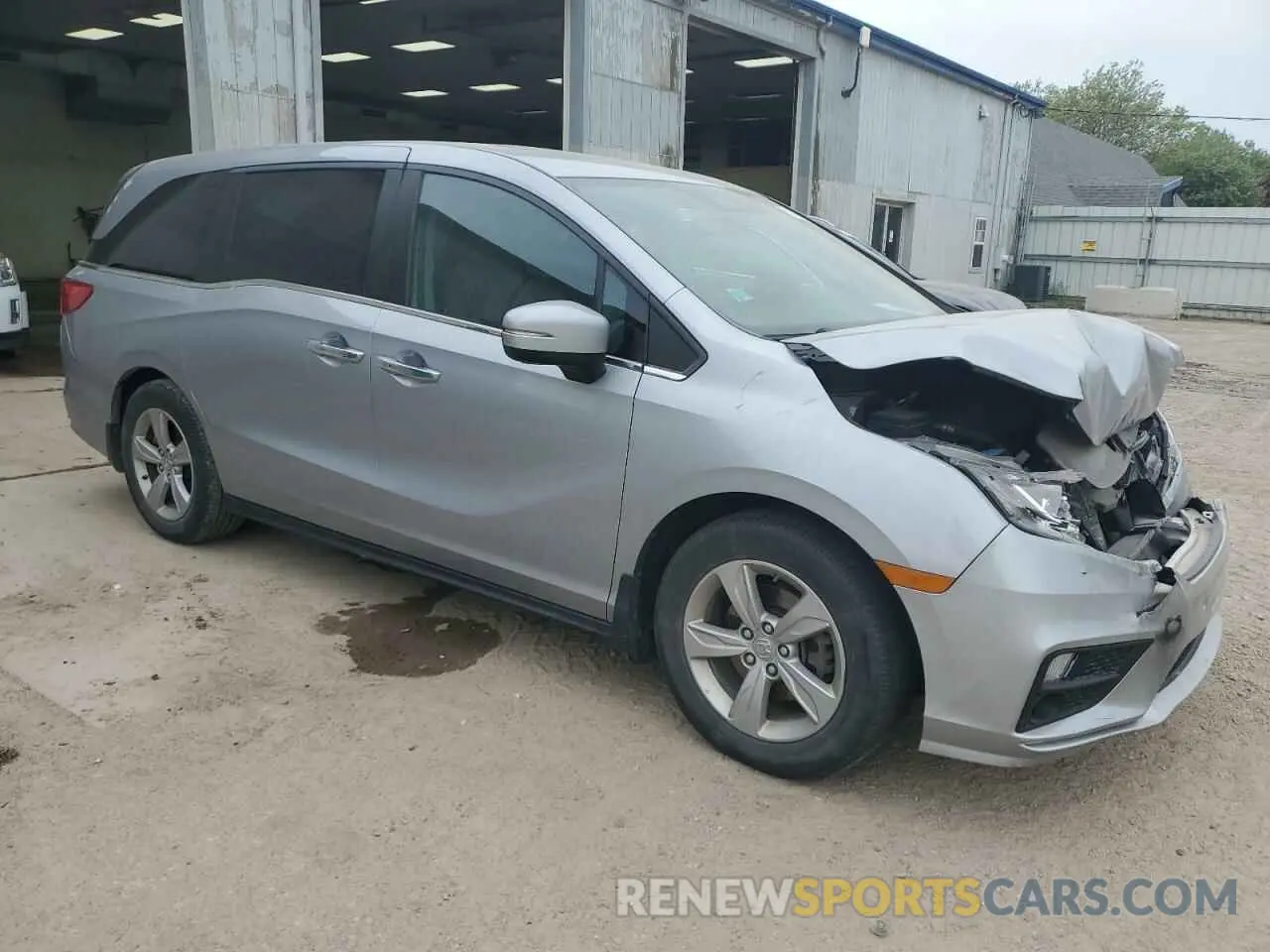 4 Photograph of a damaged car 5FNRL6H71KB001522 HONDA All Models 2019