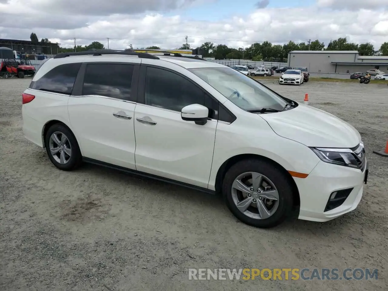 4 Photograph of a damaged car 5FNRL6H71KB009071 HONDA All Models 2019