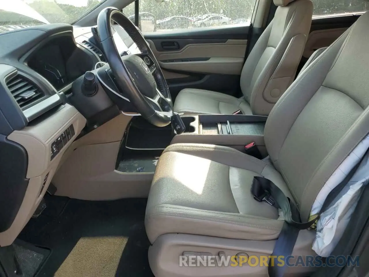 7 Photograph of a damaged car 5FNRL6H71KB032236 HONDA All Models 2019