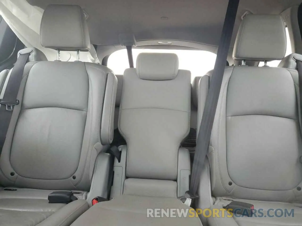 10 Photograph of a damaged car 5FNRL6H71KB056522 HONDA All Models 2019