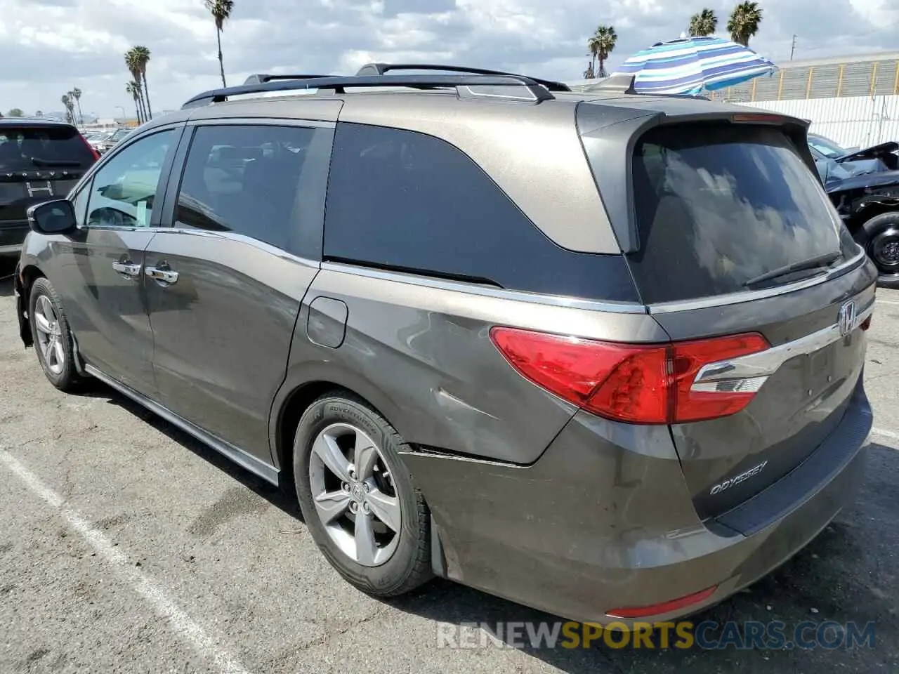 2 Photograph of a damaged car 5FNRL6H71KB066628 HONDA All Models 2019