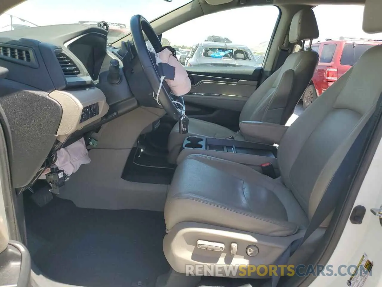 7 Photograph of a damaged car 5FNRL6H72KB006714 HONDA All Models 2019