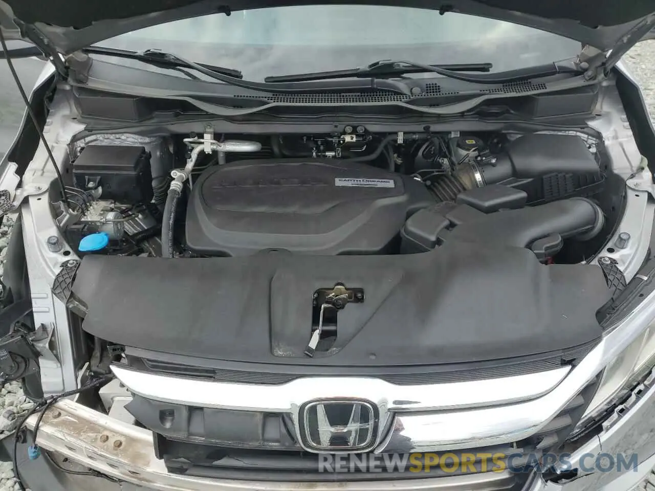 14 Photograph of a damaged car 5FNRL6H72KB036411 HONDA All Models 2019