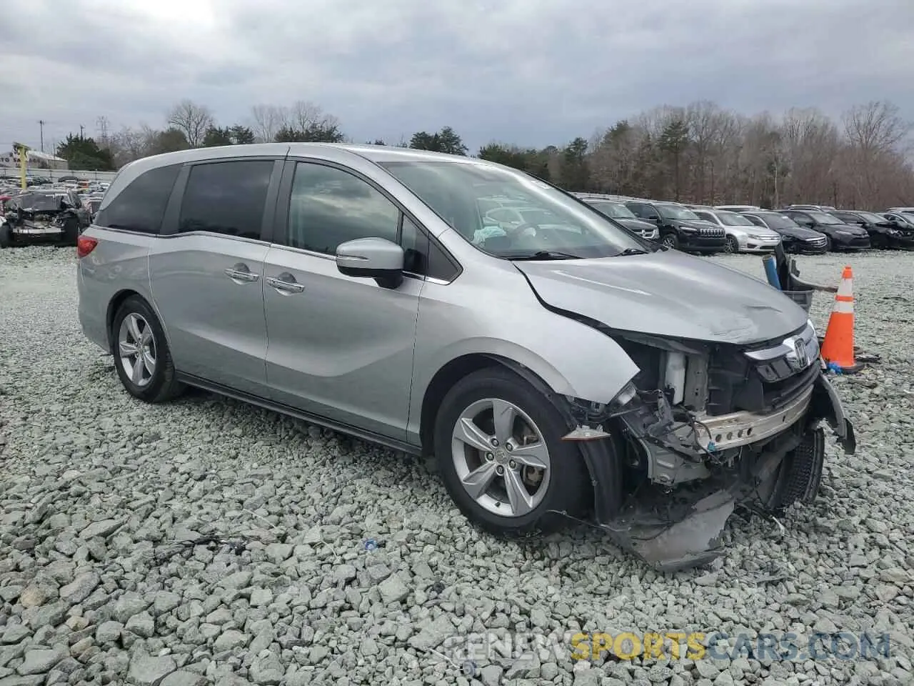 4 Photograph of a damaged car 5FNRL6H72KB036411 HONDA All Models 2019