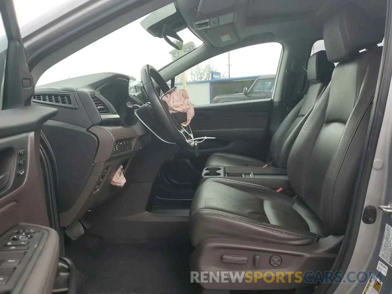 7 Photograph of a damaged car 5FNRL6H72KB036411 HONDA All Models 2019