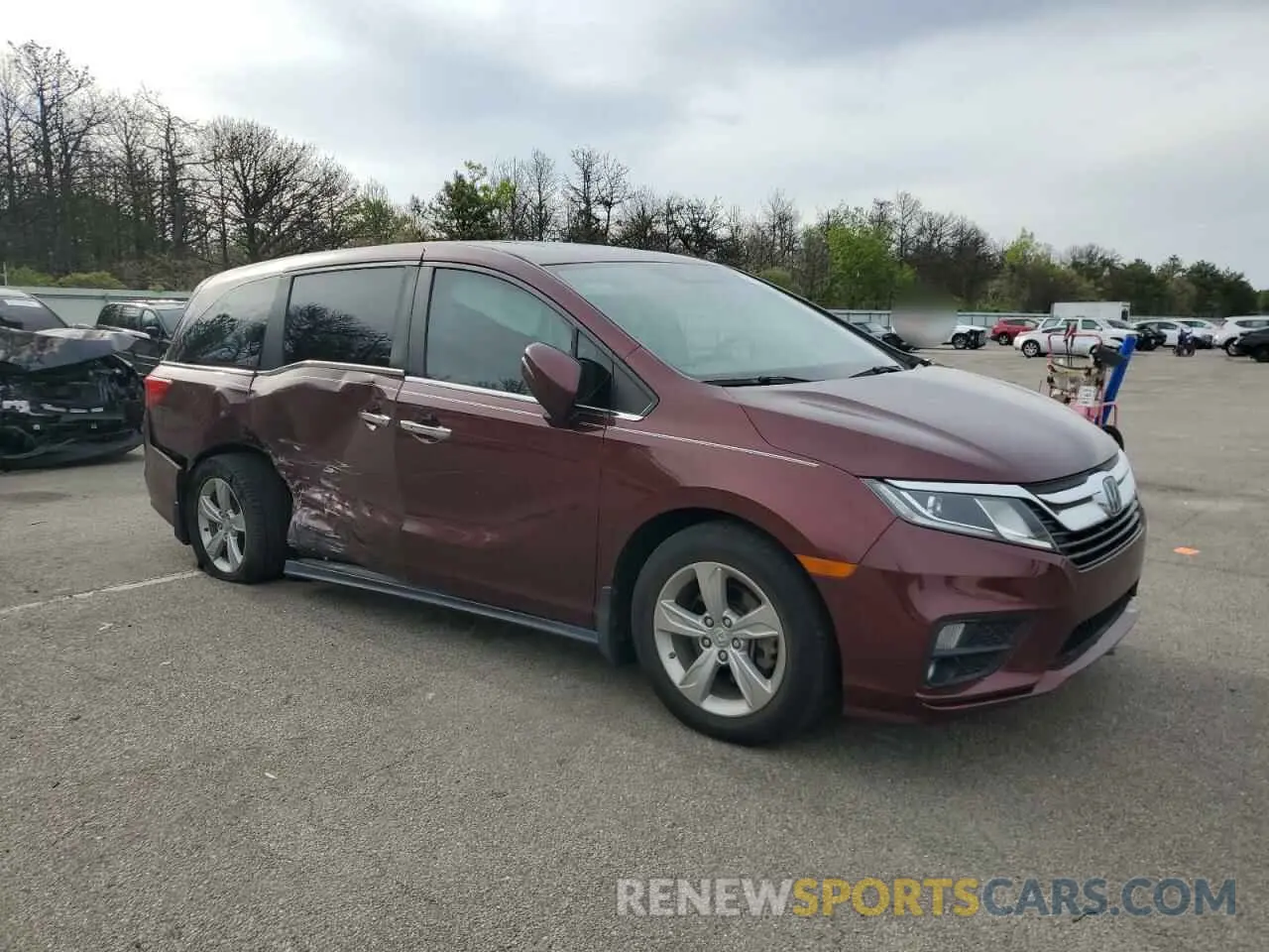 4 Photograph of a damaged car 5FNRL6H72KB044895 HONDA All Models 2019
