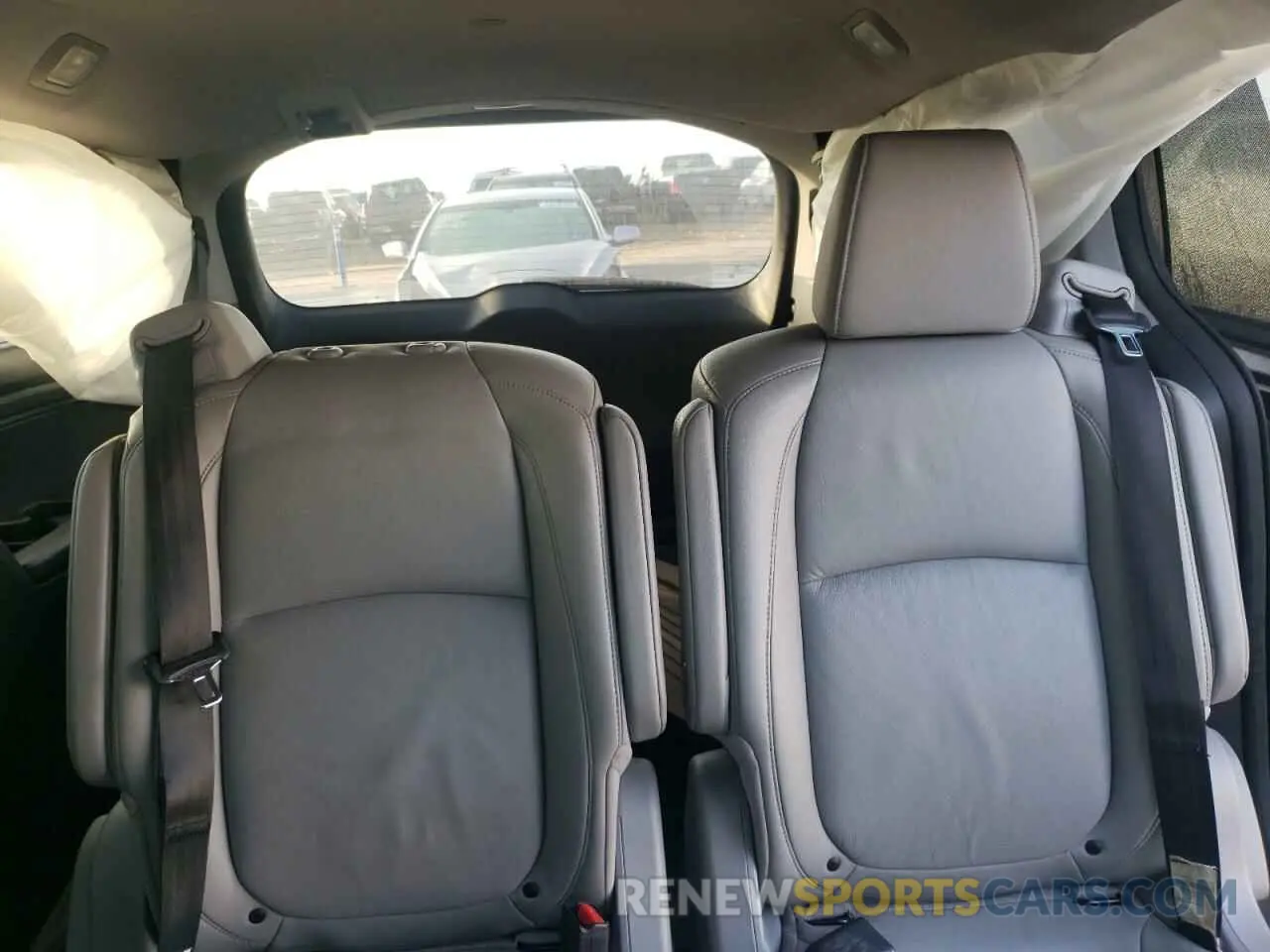 10 Photograph of a damaged car 5FNRL6H72KB108210 HONDA All Models 2019