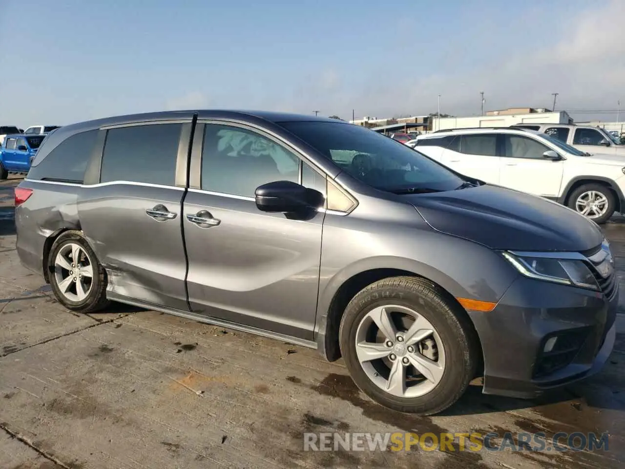 4 Photograph of a damaged car 5FNRL6H72KB108210 HONDA All Models 2019