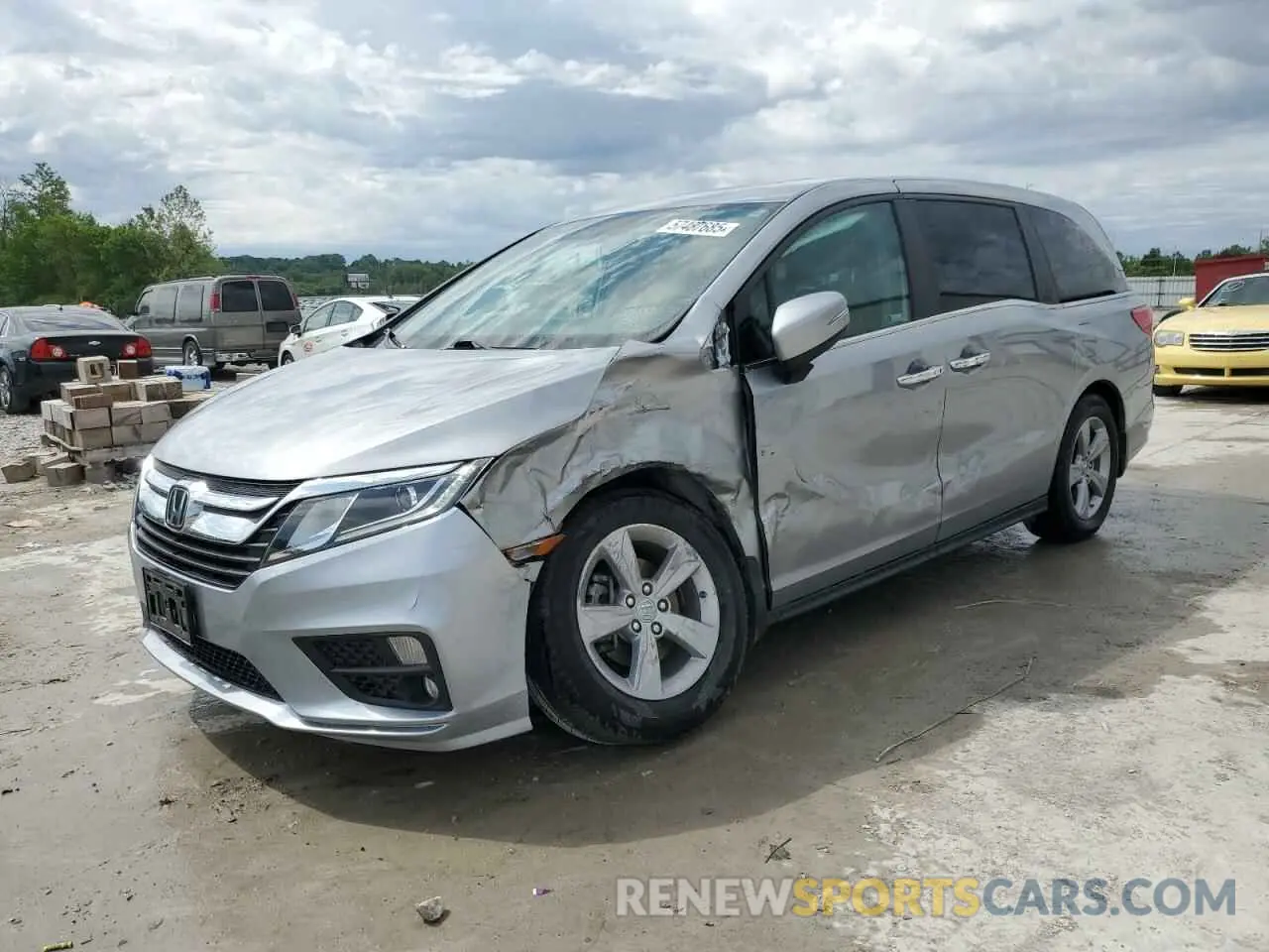 1 Photograph of a damaged car 5FNRL6H72KB132832 HONDA All Models 2019