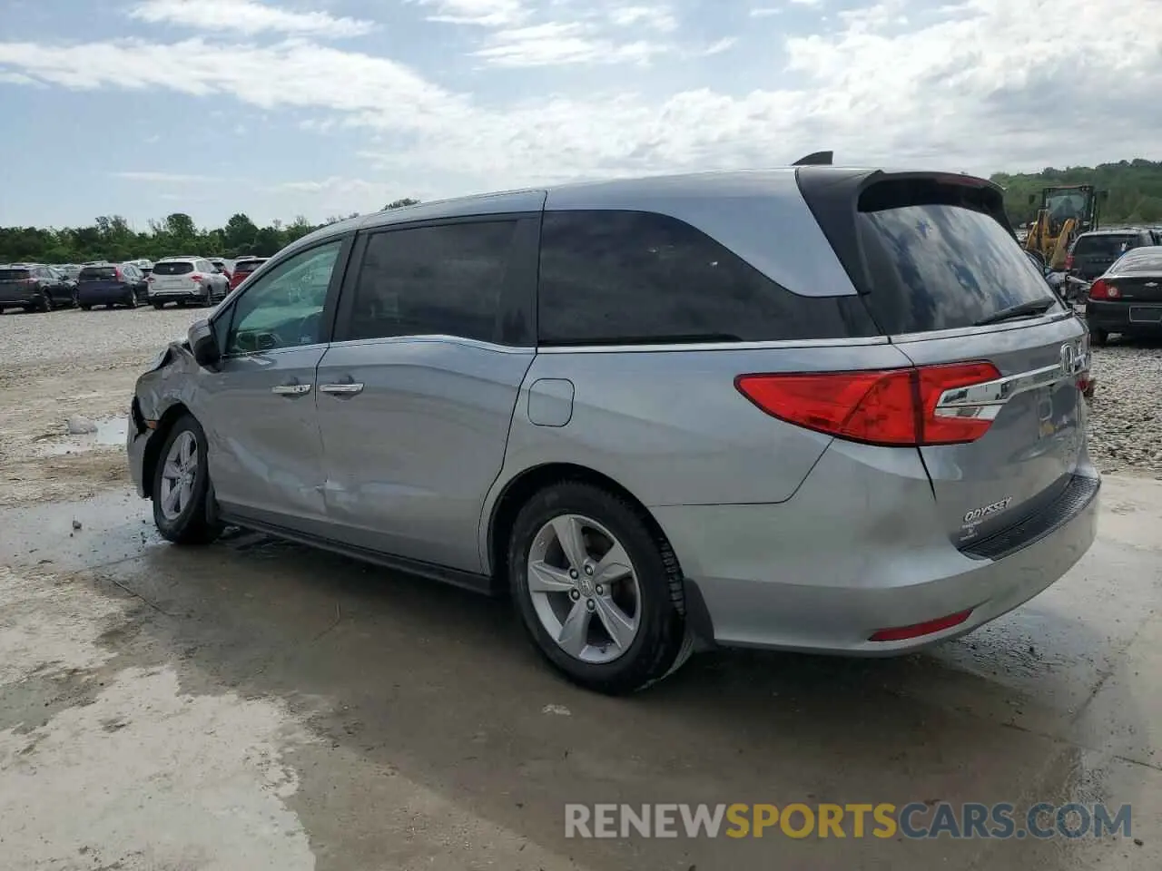 2 Photograph of a damaged car 5FNRL6H72KB132832 HONDA All Models 2019