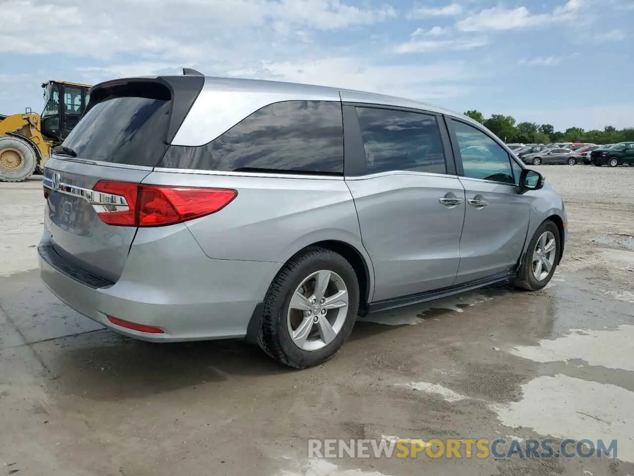 3 Photograph of a damaged car 5FNRL6H72KB132832 HONDA All Models 2019