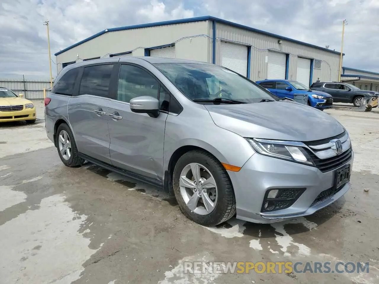 4 Photograph of a damaged car 5FNRL6H72KB132832 HONDA All Models 2019