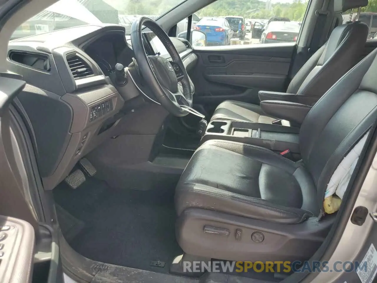 7 Photograph of a damaged car 5FNRL6H72KB132832 HONDA All Models 2019