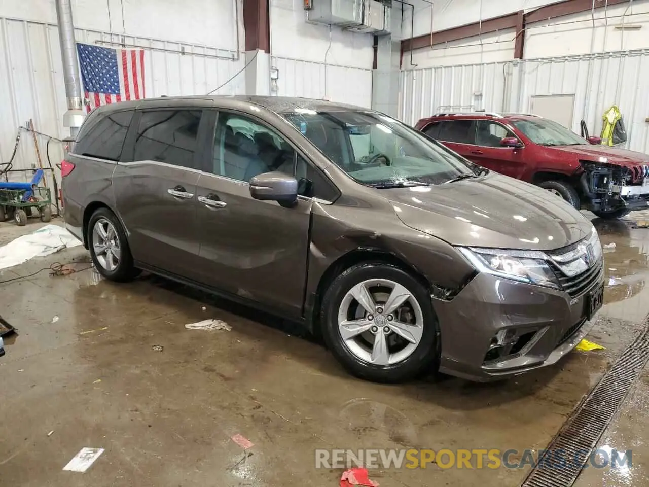 4 Photograph of a damaged car 5FNRL6H72KB138520 HONDA All Models 2019