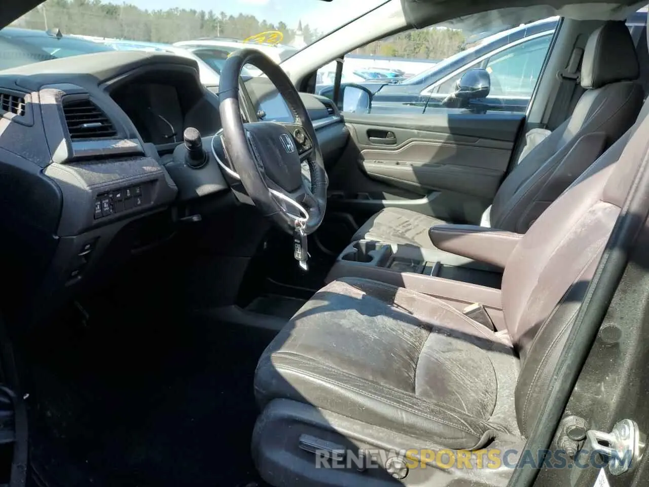7 Photograph of a damaged car 5FNRL6H72KB138520 HONDA All Models 2019