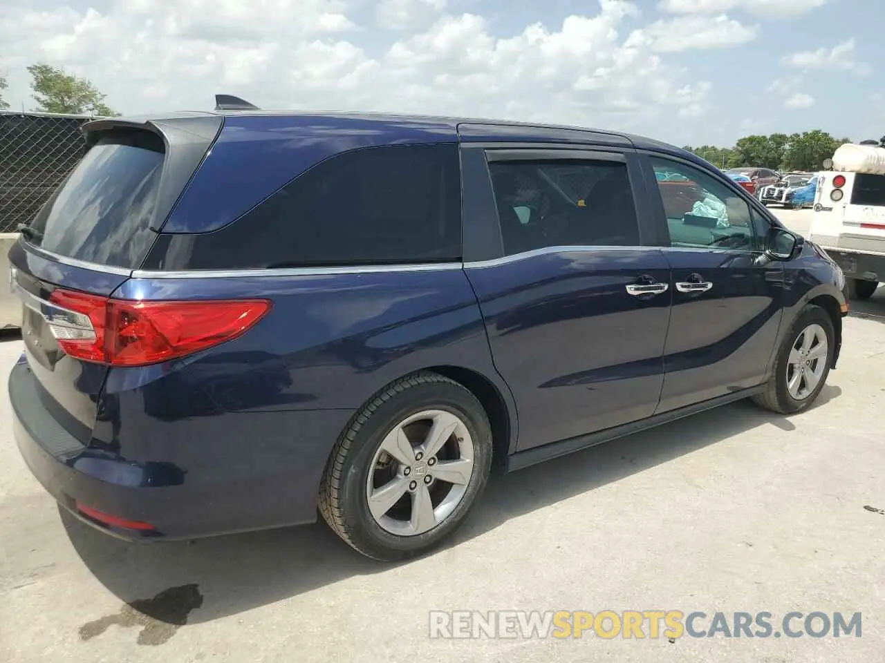 3 Photograph of a damaged car 5FNRL6H73KB073970 HONDA All Models 2019