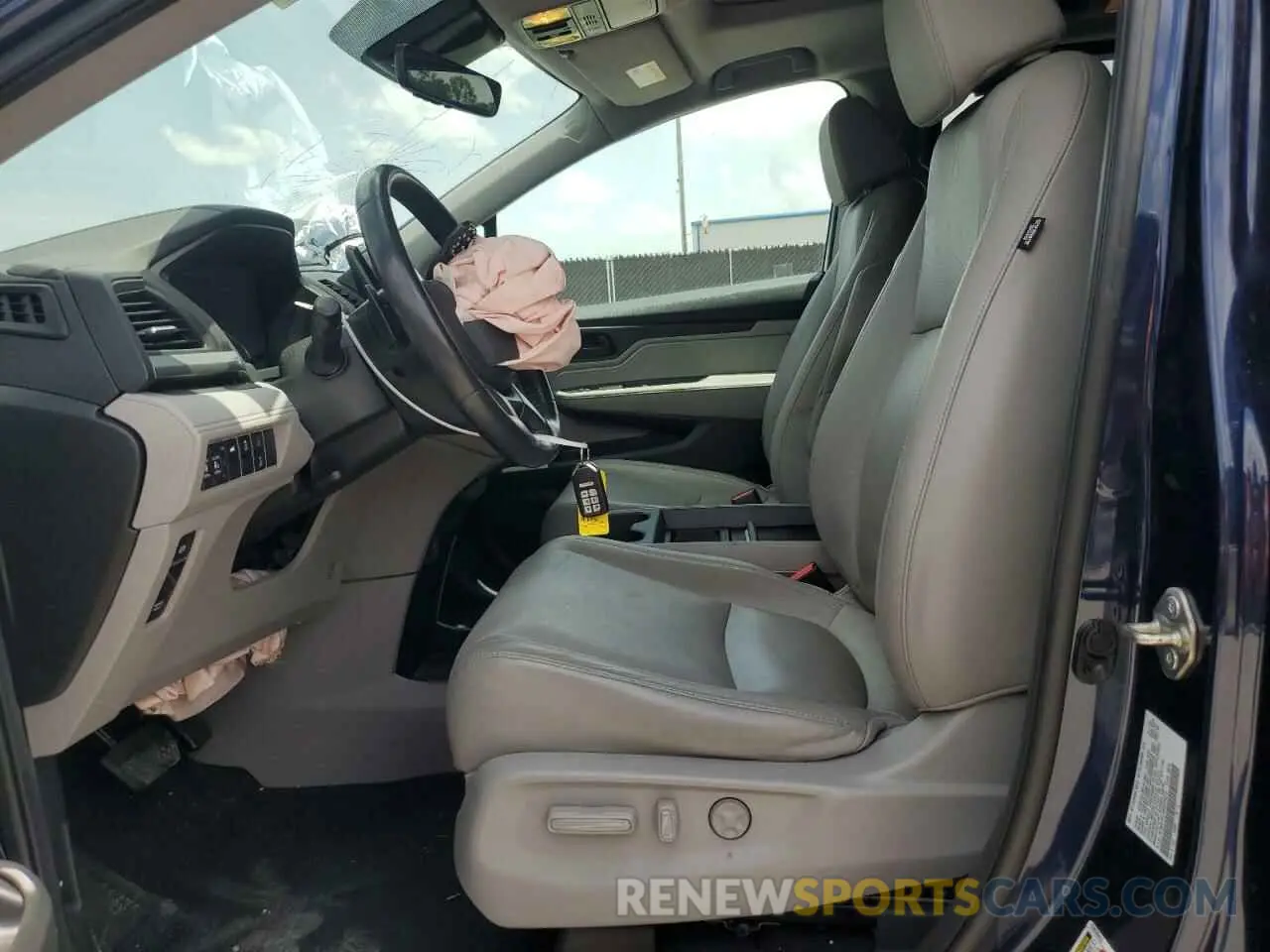 7 Photograph of a damaged car 5FNRL6H73KB073970 HONDA All Models 2019