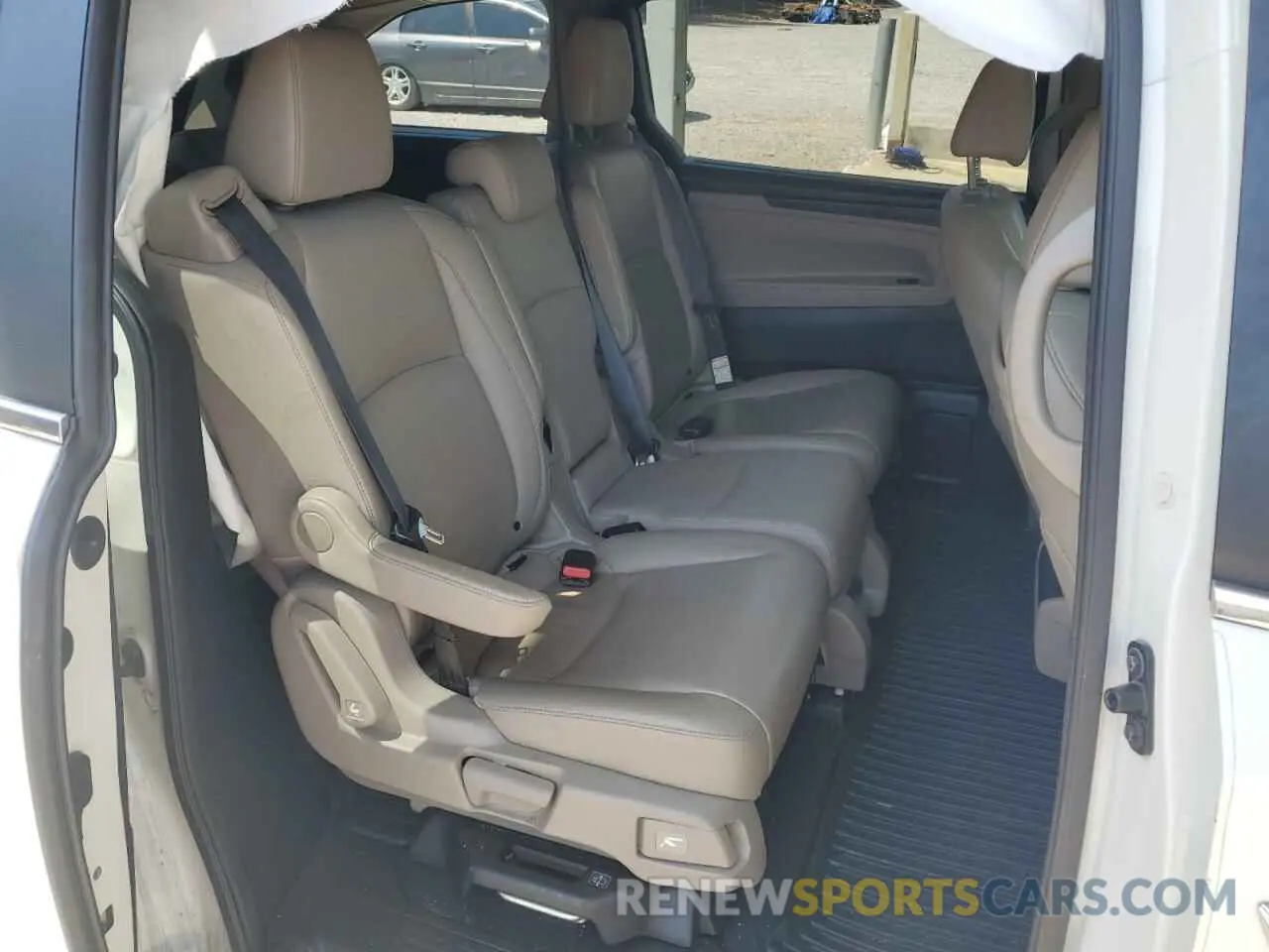 10 Photograph of a damaged car 5FNRL6H73KB084208 HONDA All Models 2019