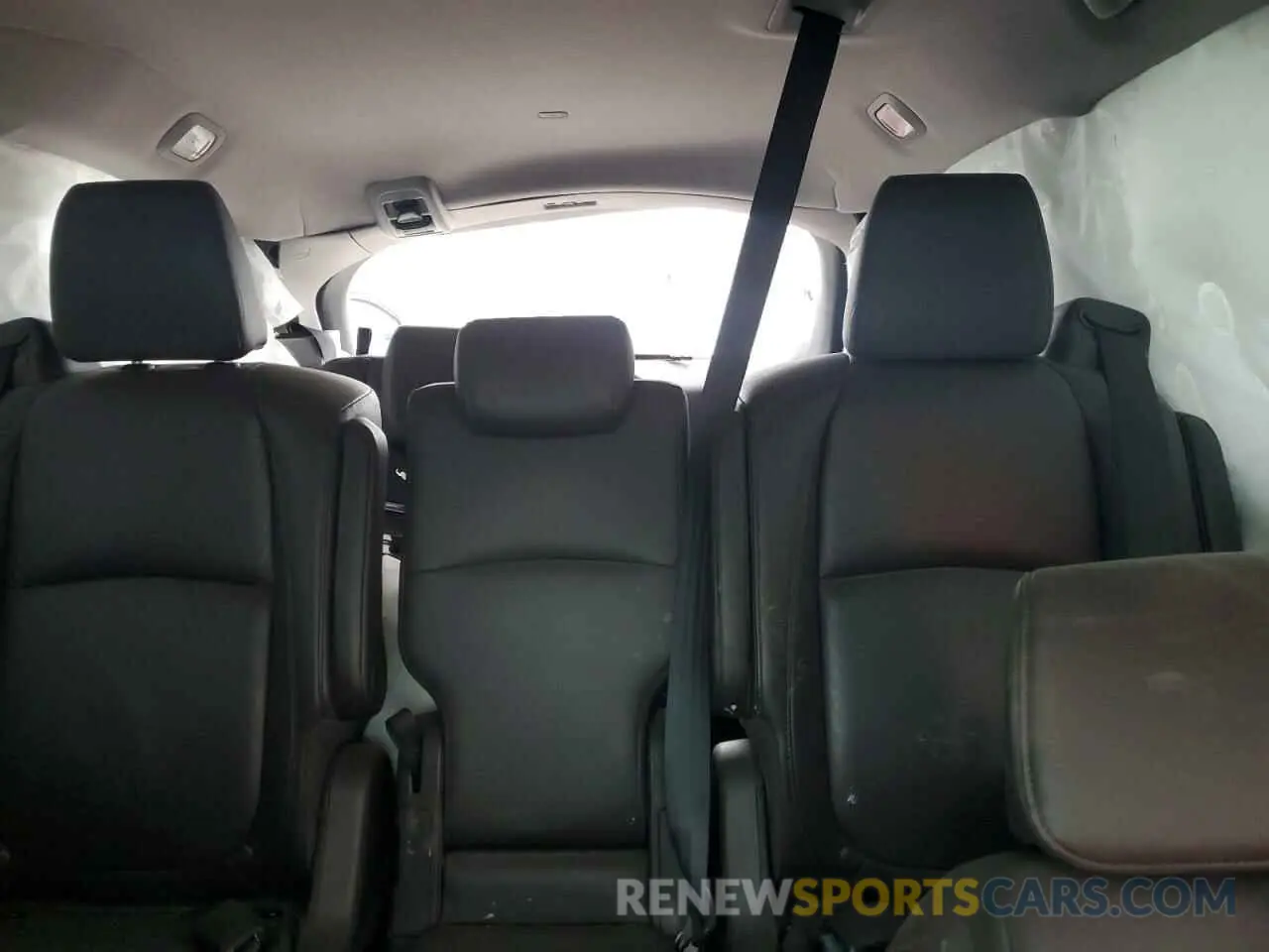 10 Photograph of a damaged car 5FNRL6H73KB121127 HONDA All Models 2019