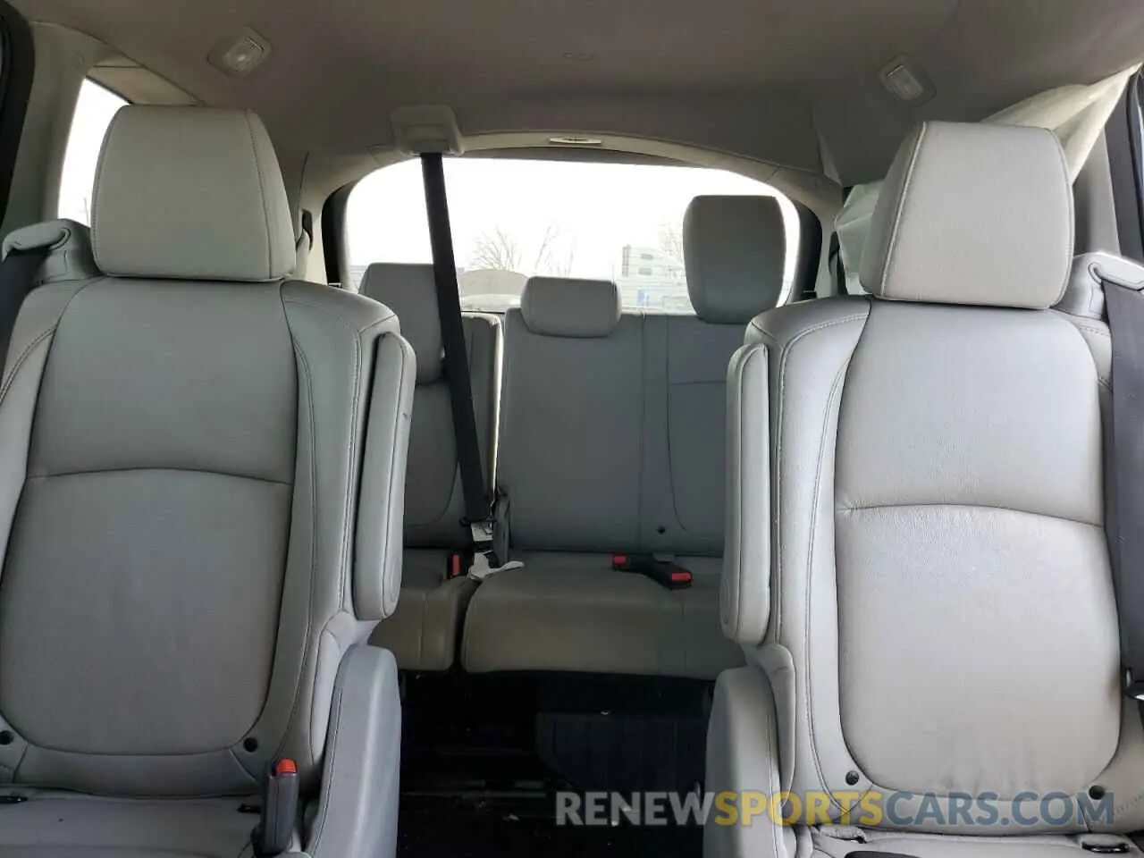 10 Photograph of a damaged car 5FNRL6H73KB129020 HONDA All Models 2019