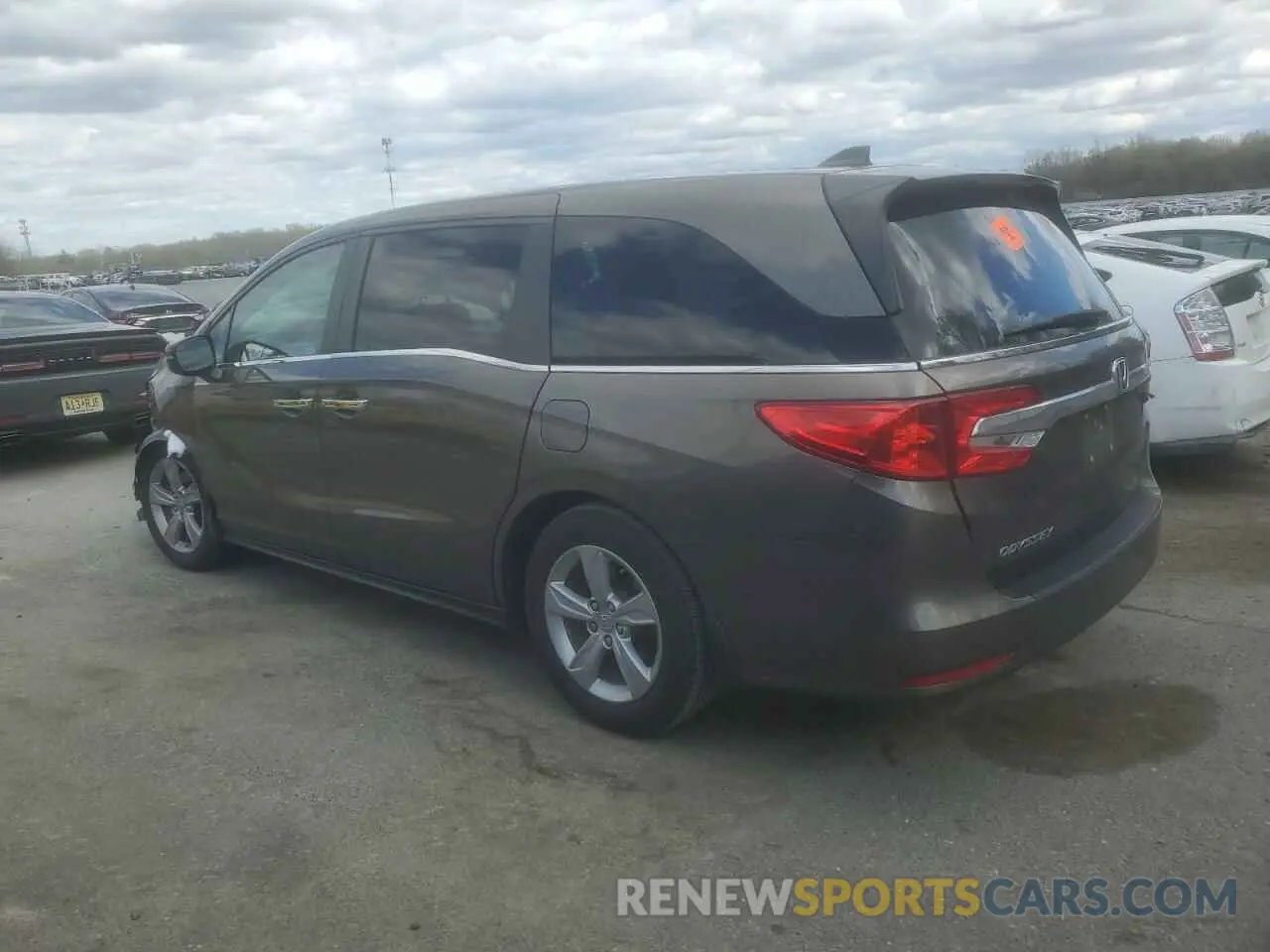 2 Photograph of a damaged car 5FNRL6H73KB137053 HONDA All Models 2019