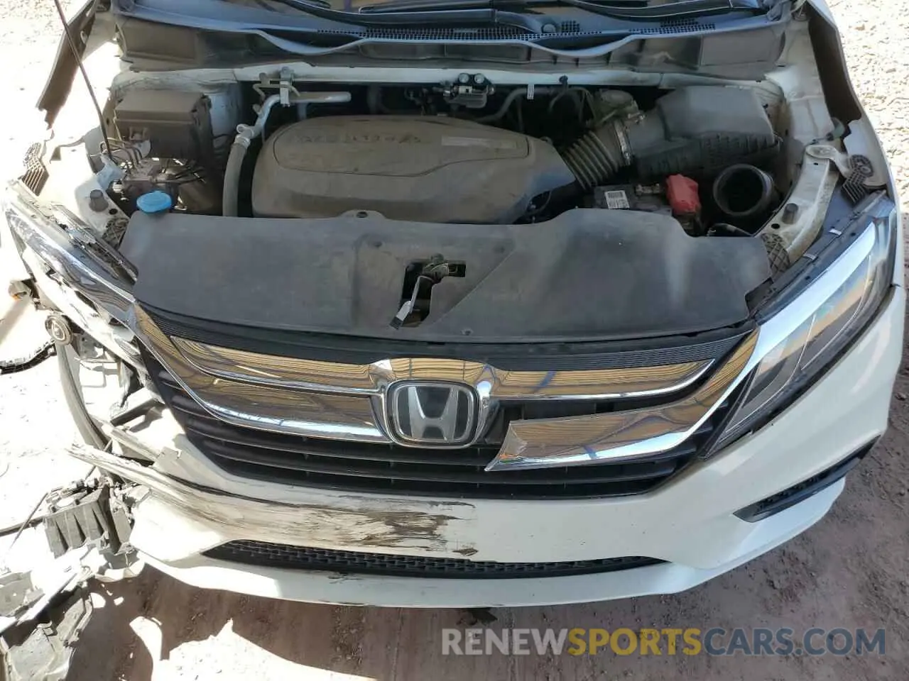 12 Photograph of a damaged car 5FNRL6H74KB026334 HONDA All Models 2019