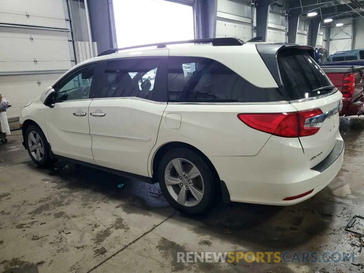 2 Photograph of a damaged car 5FNRL6H74KB028844 HONDA All Models 2019