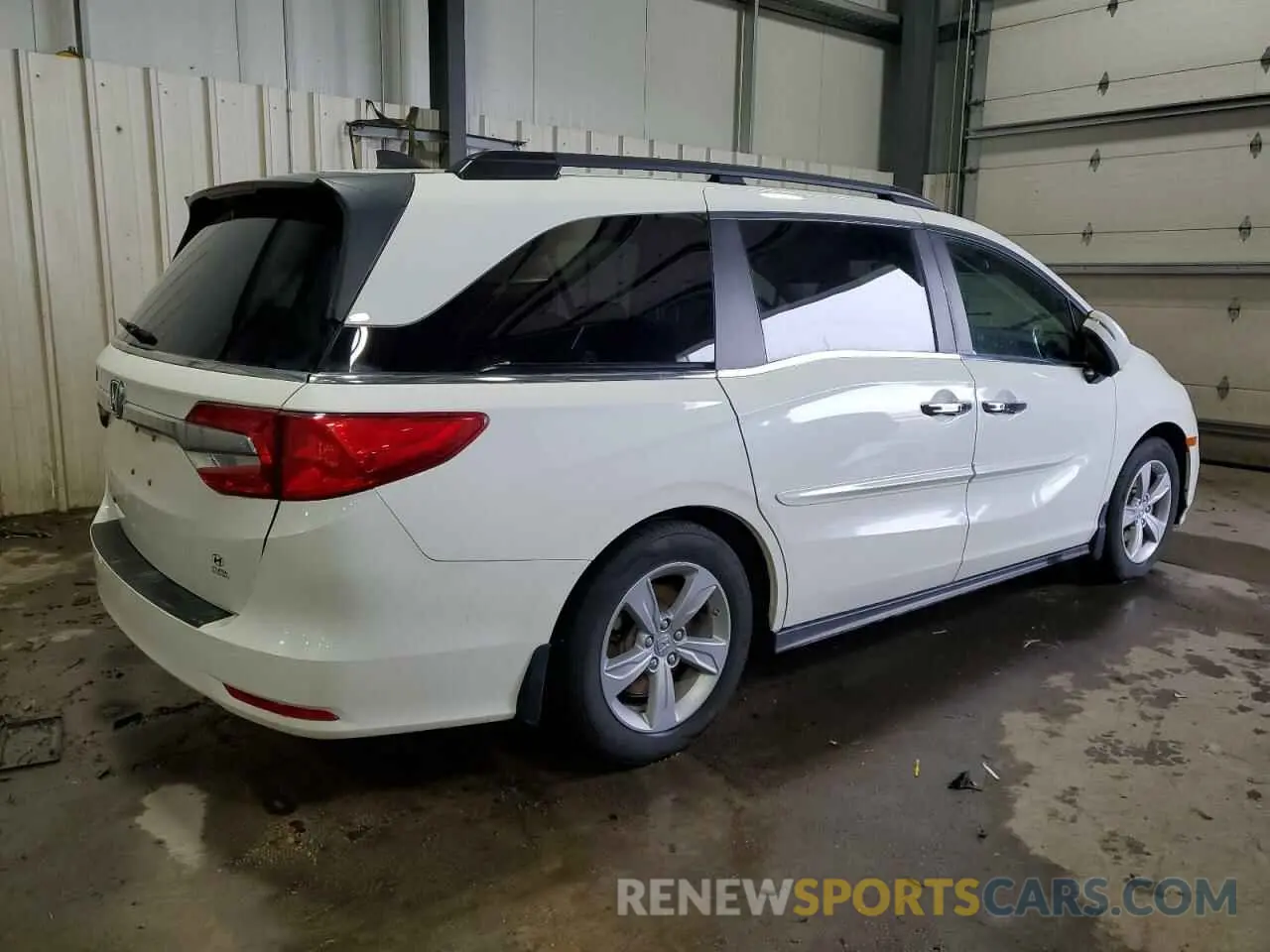3 Photograph of a damaged car 5FNRL6H74KB028844 HONDA All Models 2019