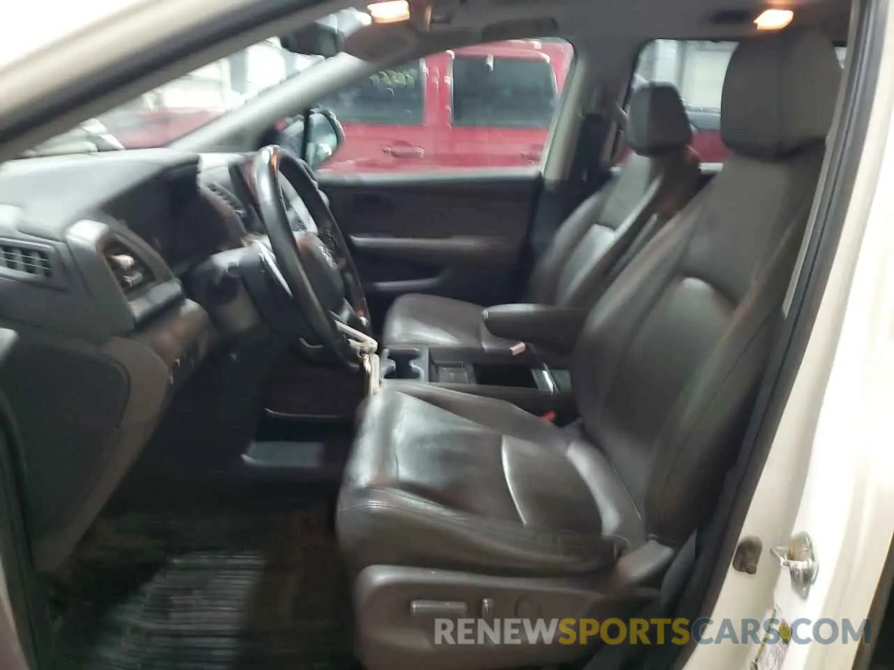 7 Photograph of a damaged car 5FNRL6H74KB028844 HONDA All Models 2019
