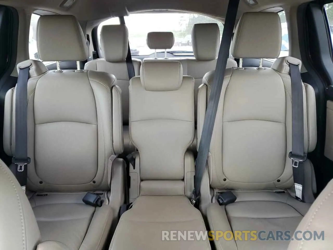 10 Photograph of a damaged car 5FNRL6H74KB030545 HONDA All Models 2019