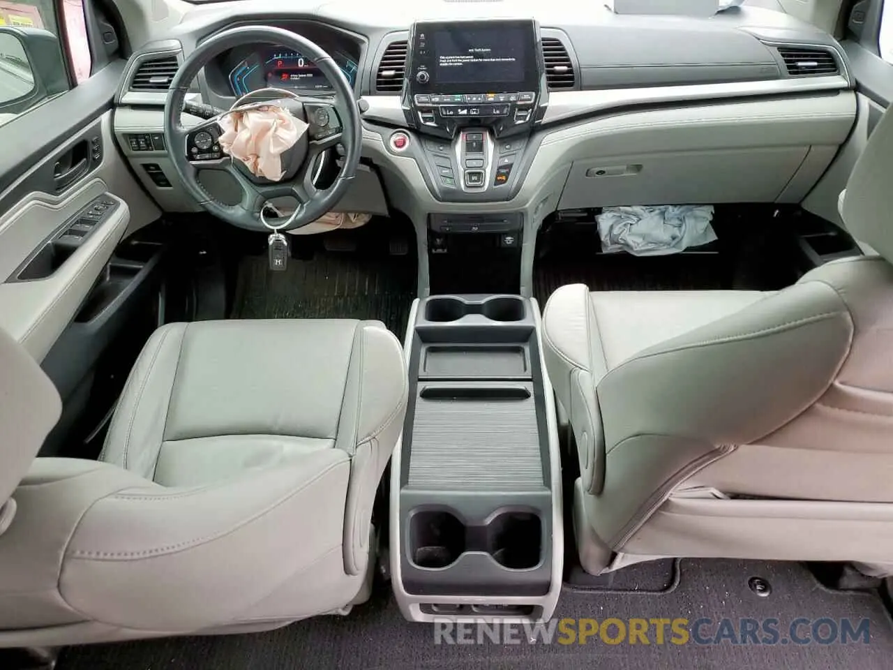 8 Photograph of a damaged car 5FNRL6H74KB069409 HONDA All Models 2019