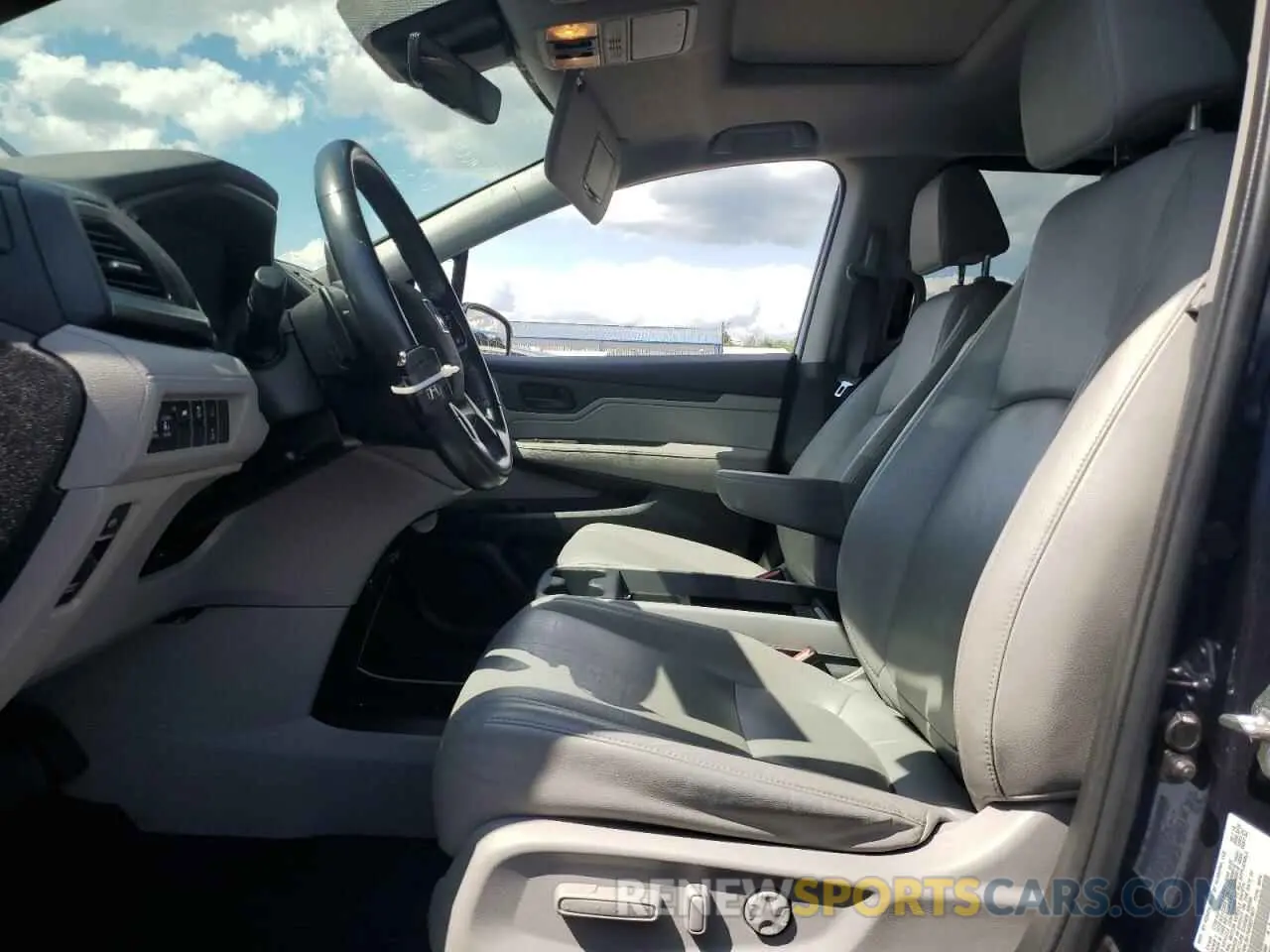 7 Photograph of a damaged car 5FNRL6H74KB077977 HONDA All Models 2019