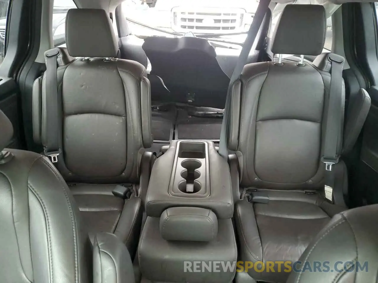 10 Photograph of a damaged car 5FNRL6H74KB099395 HONDA All Models 2019