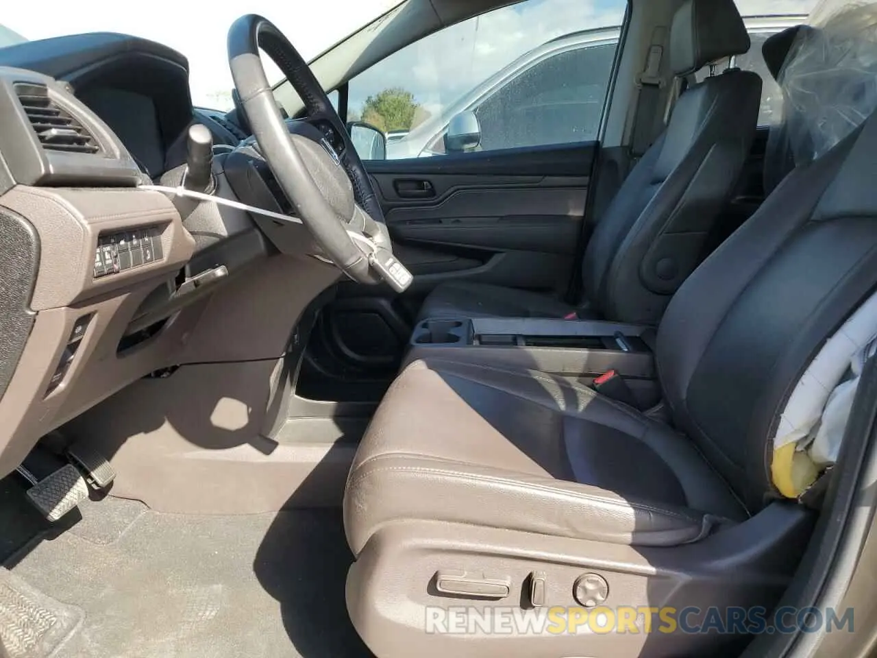 7 Photograph of a damaged car 5FNRL6H74KB099395 HONDA All Models 2019