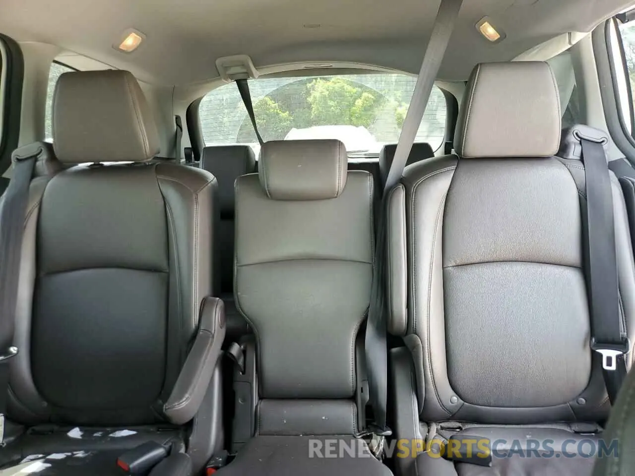 10 Photograph of a damaged car 5FNRL6H75KB003287 HONDA All Models 2019