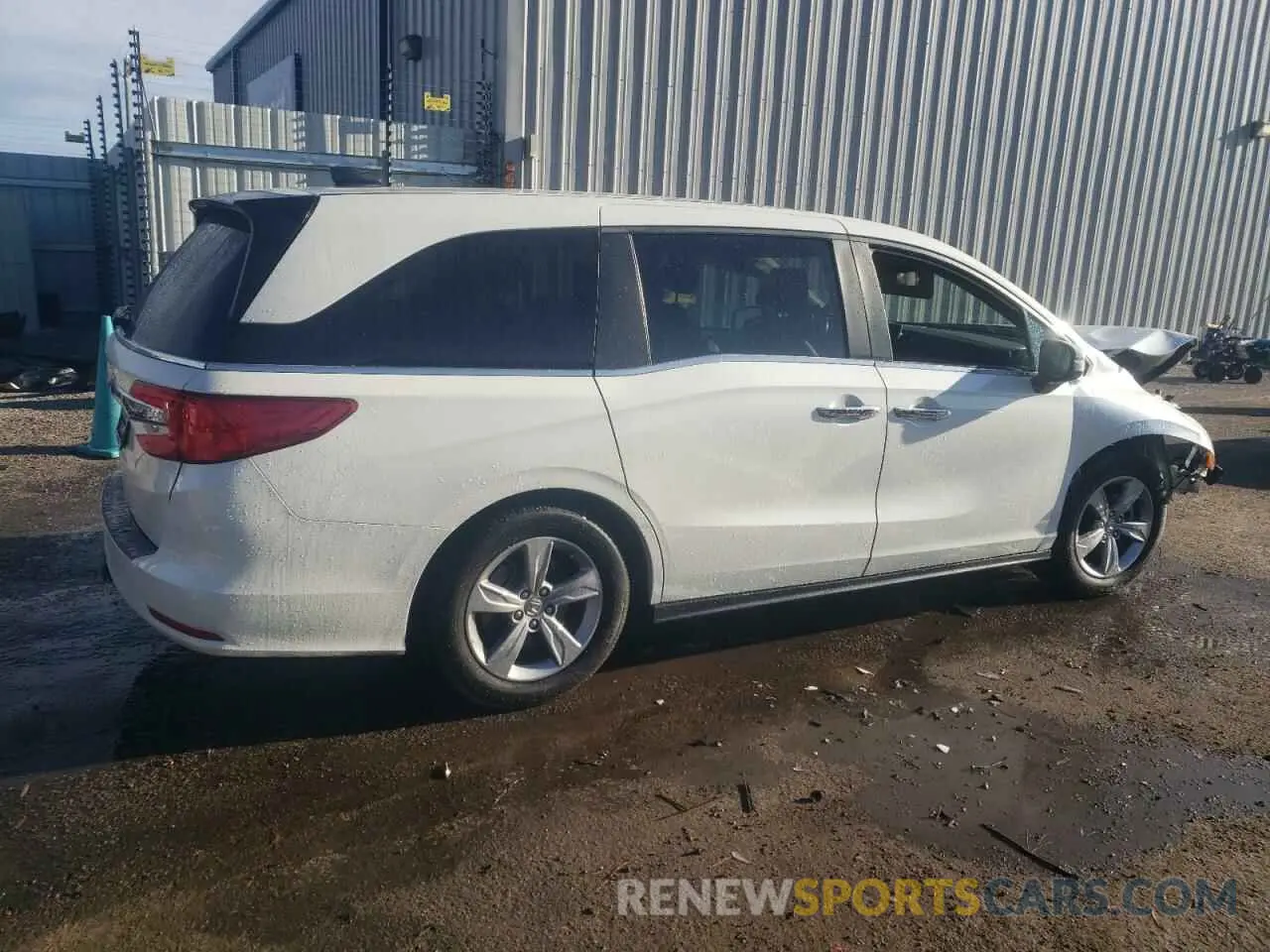 3 Photograph of a damaged car 5FNRL6H75KB017979 HONDA All Models 2019